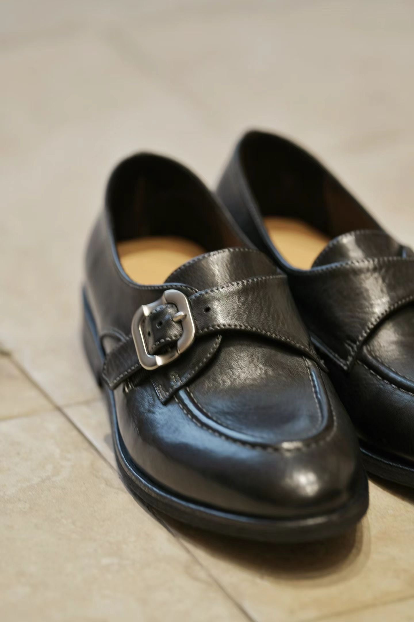 Vintage Buckle Leather Loafers