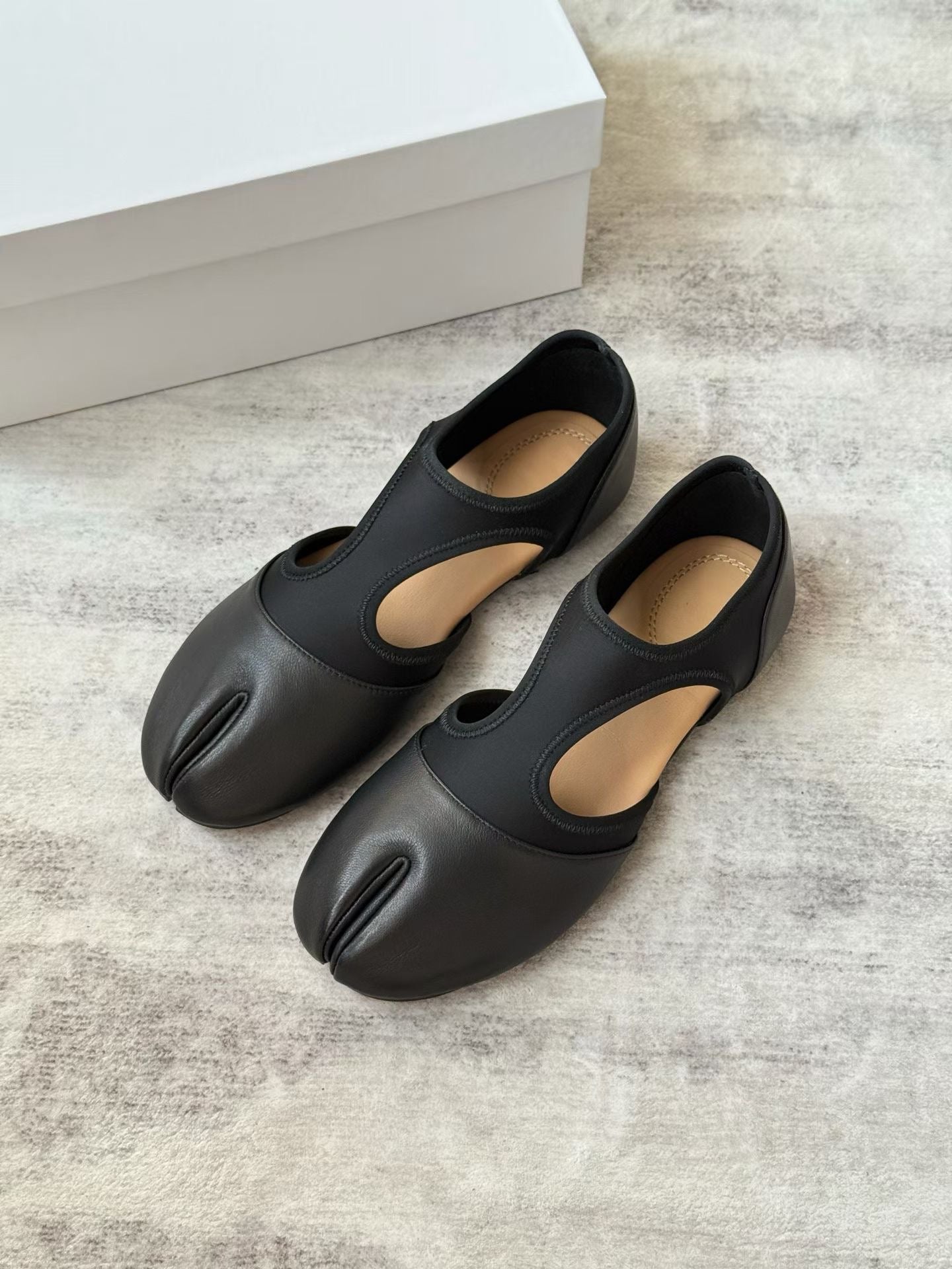 Split Toe Leather Tabi Ballet Flats