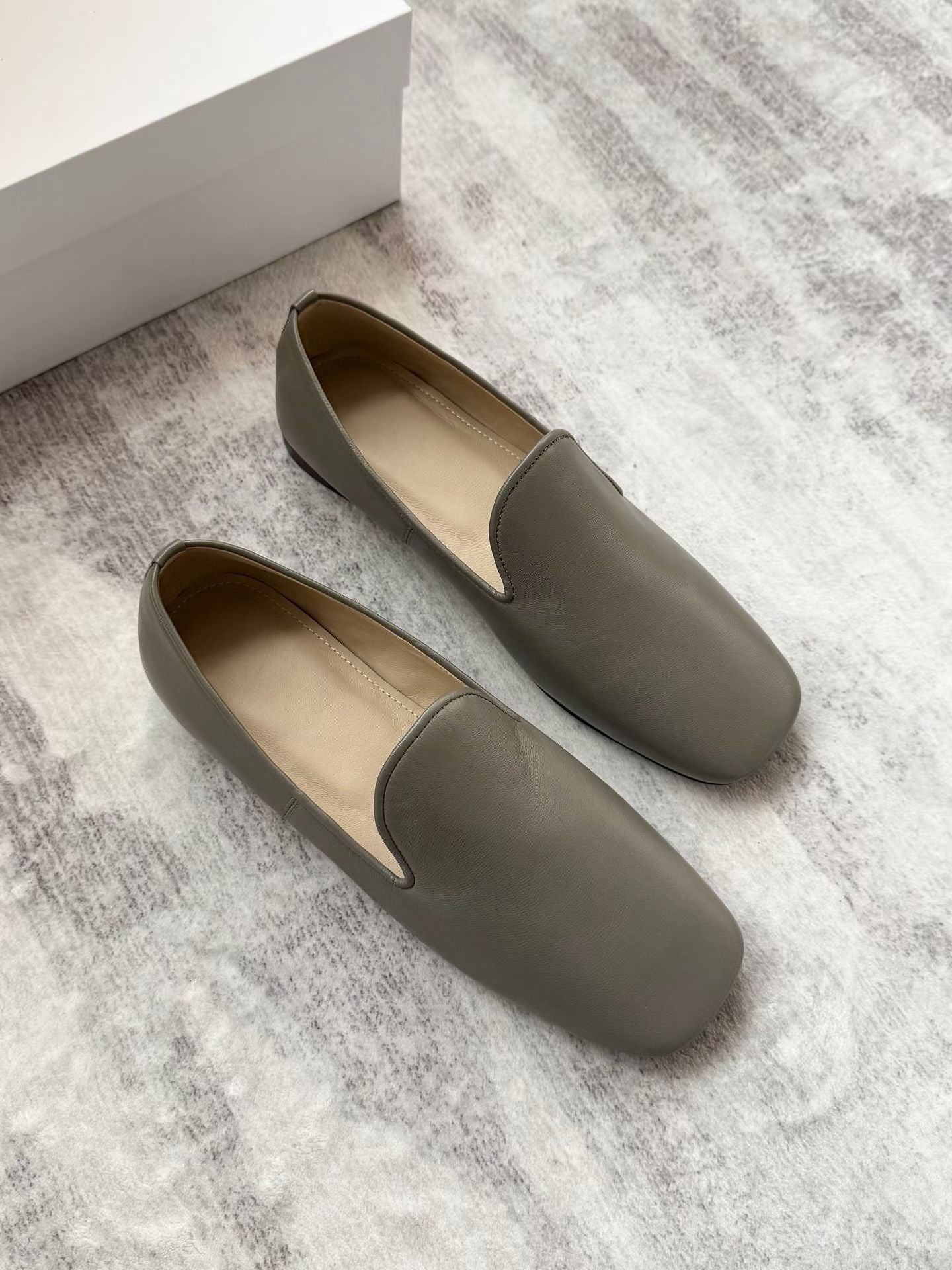 Minimal Square Toe Leather Loafers