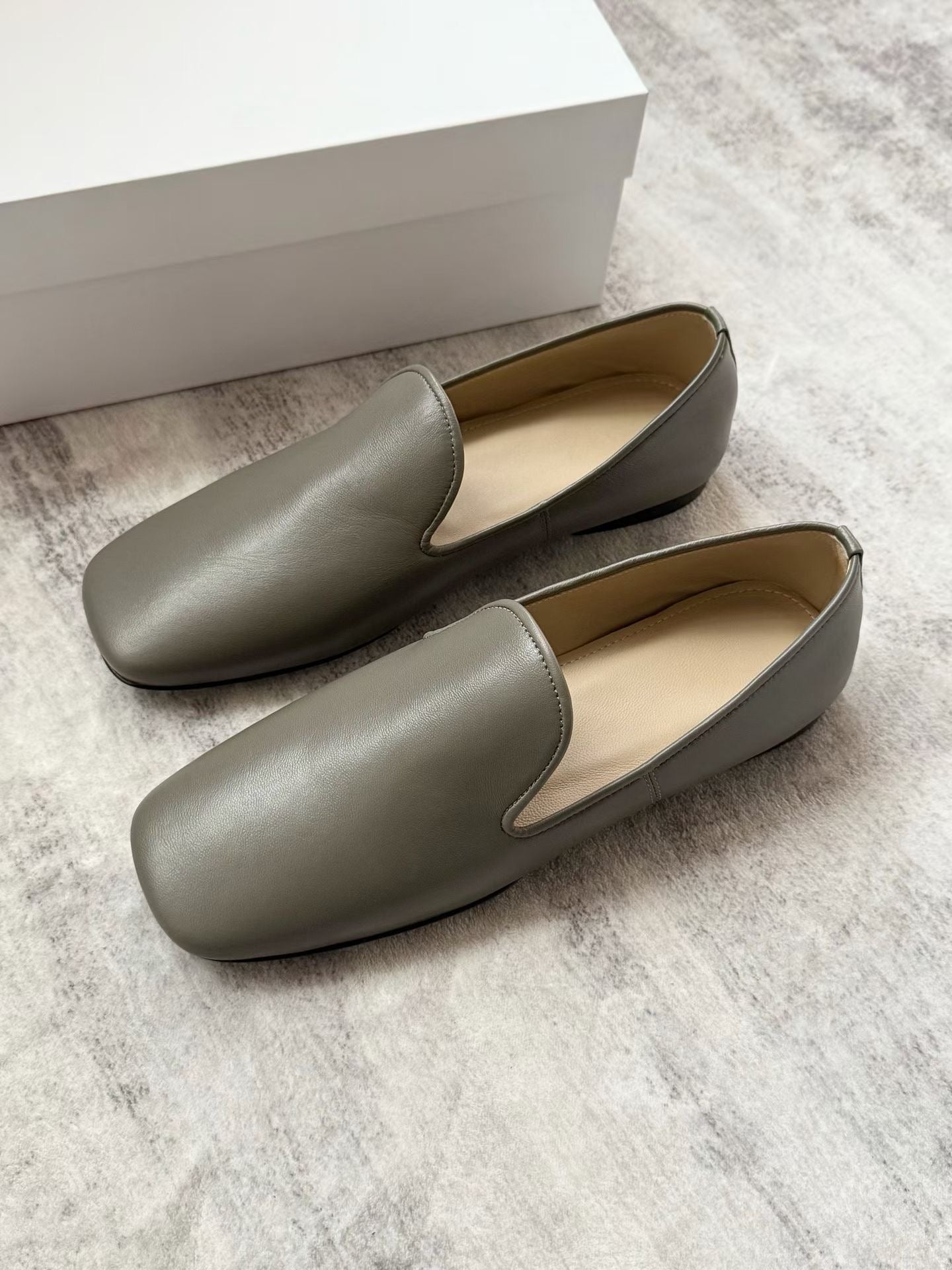 Minimal Square Toe Leather Loafers