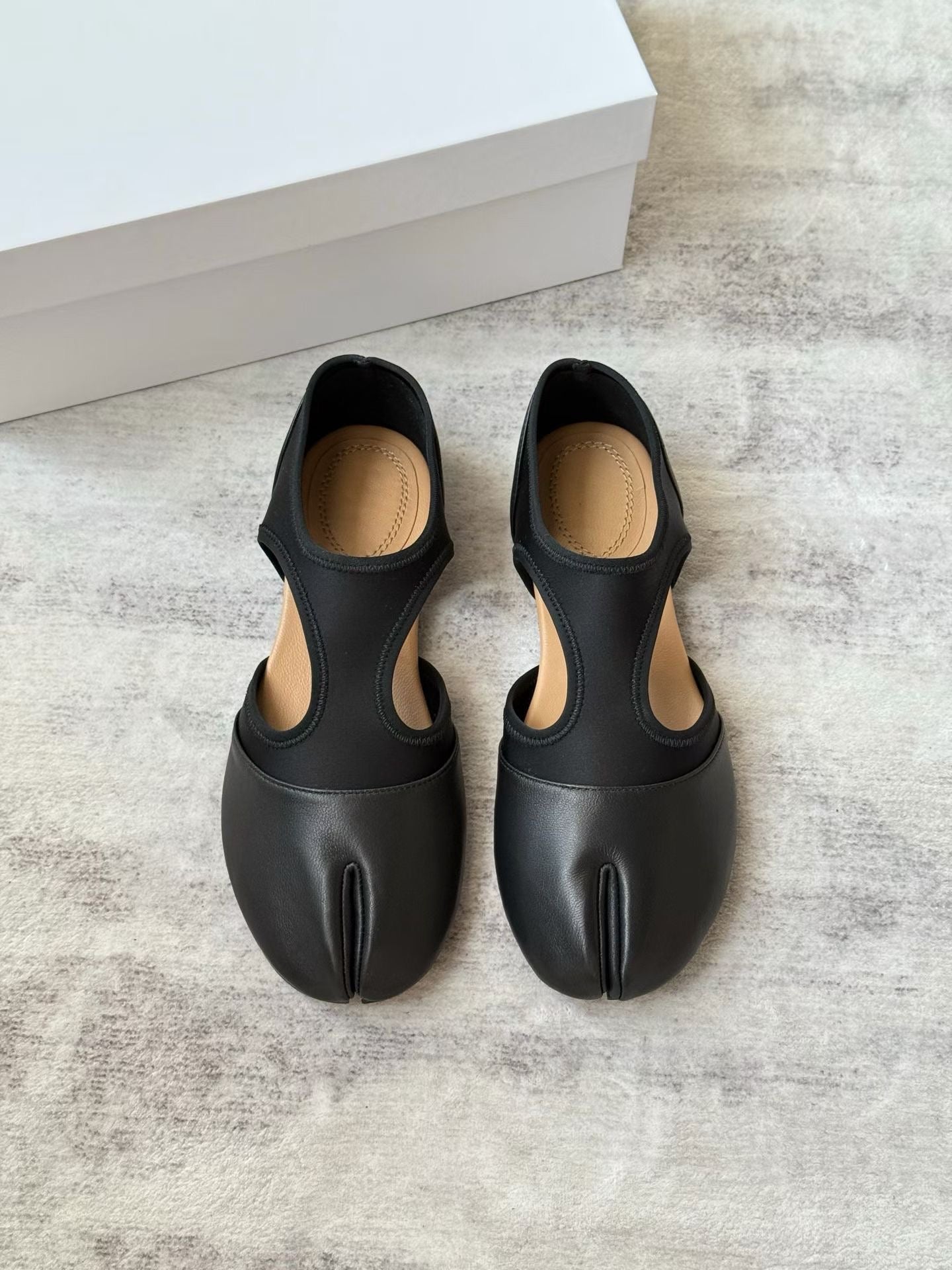 Split Toe Leather Tabi Ballet Flats