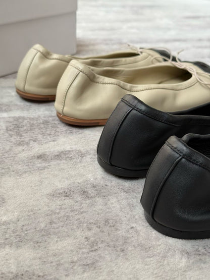 Bow Tabi Leather Ballet Flats