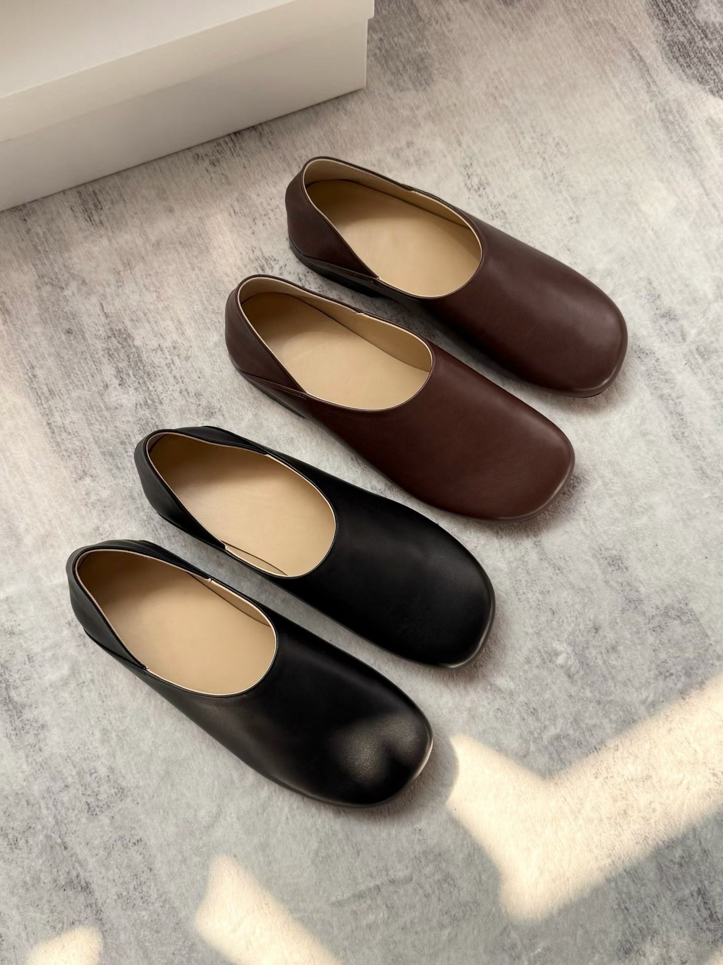 Anatomic Square Toe Leather Flats