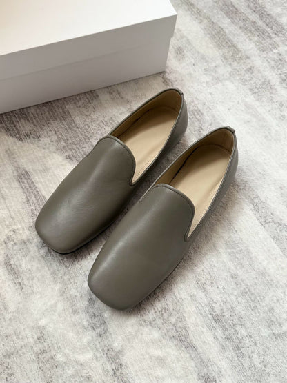 Minimal Square Toe Leather Loafers