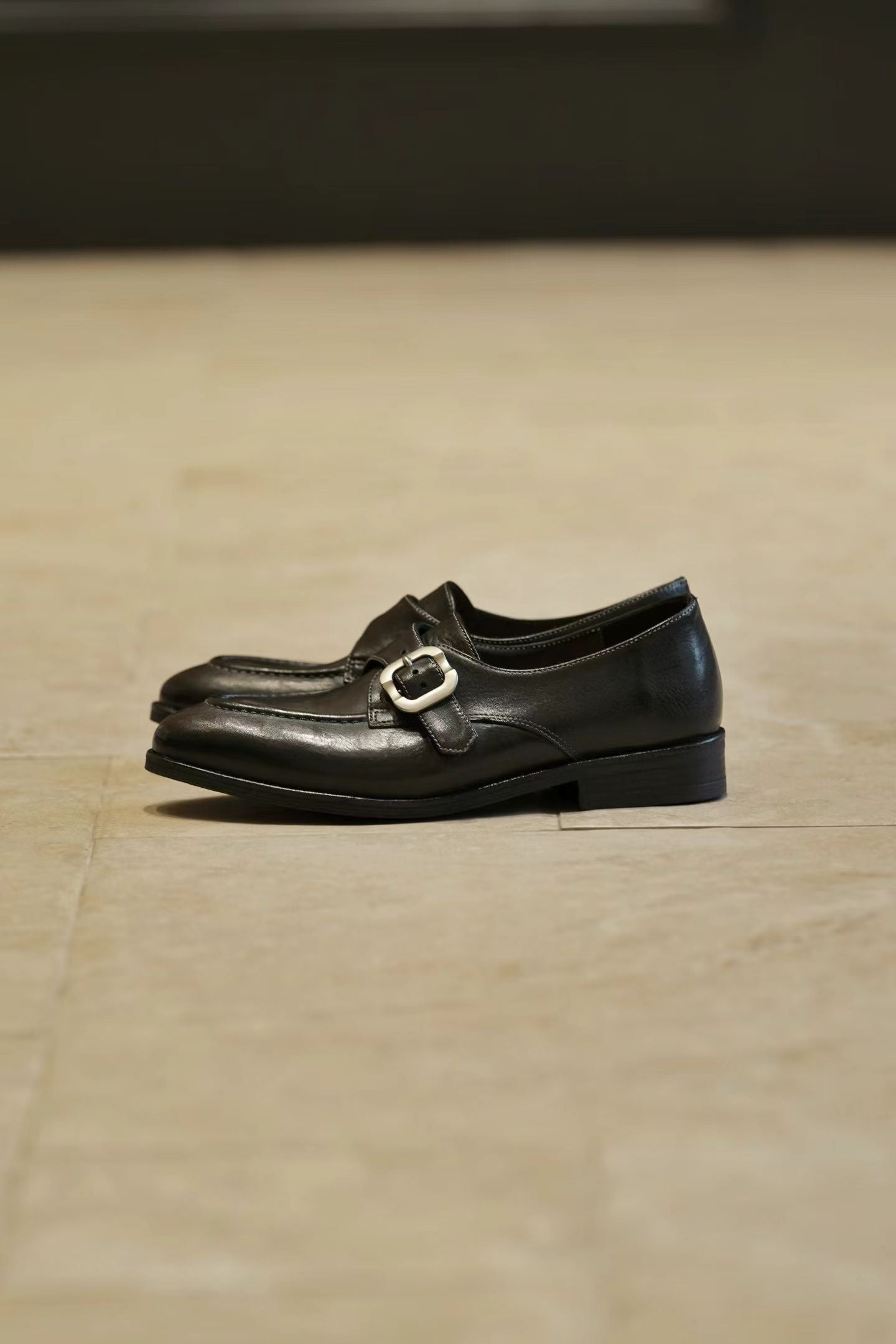 Vintage Buckle Leather Loafers