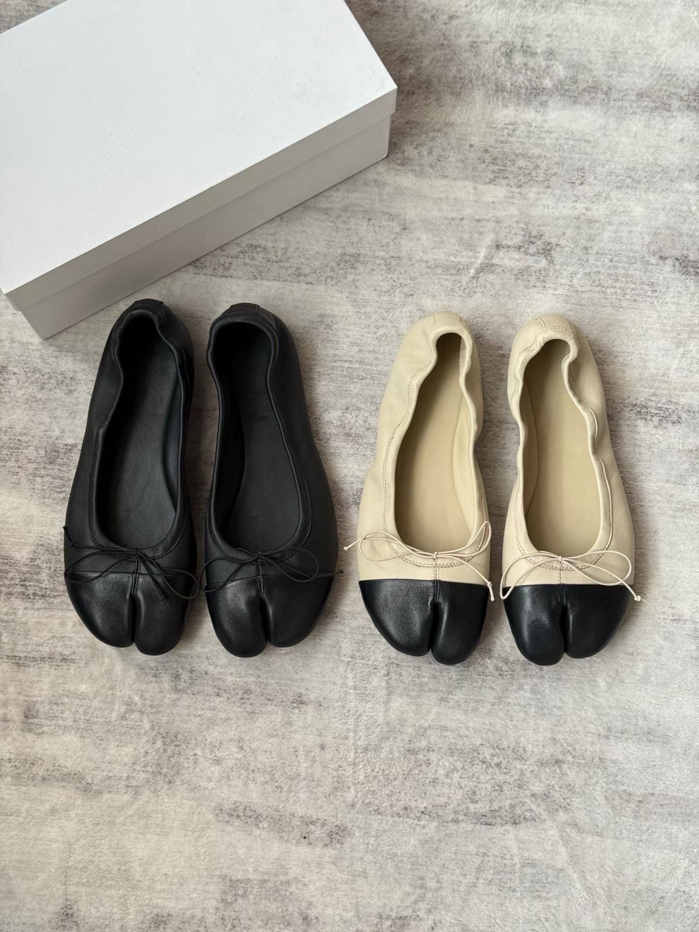Bow Tabi Leather Ballet Flats