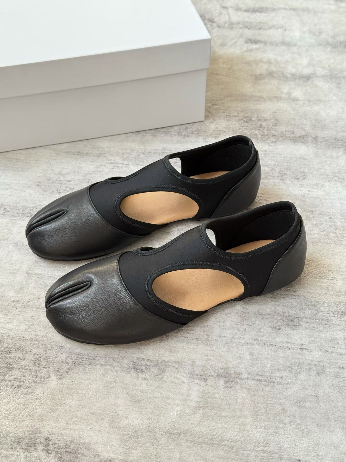 Split Toe Leather Tabi Ballet Flats
