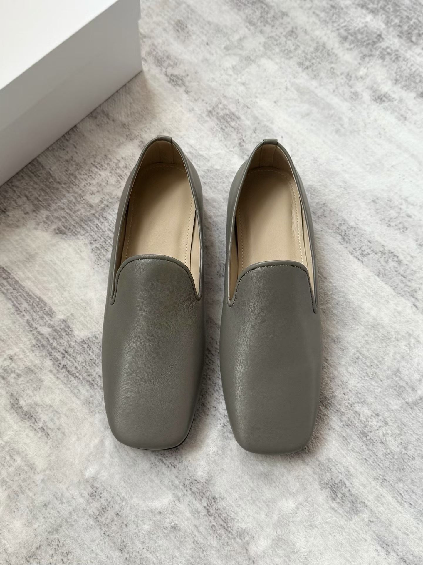 Minimal Square Toe Leather Loafers