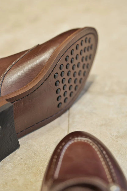 Vintage Buckle Leather Loafers