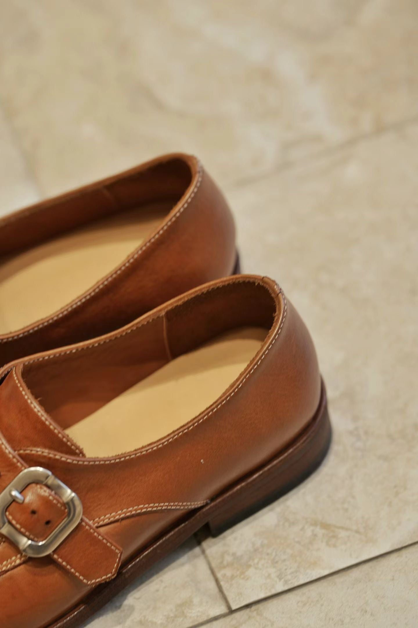 Vintage Buckle Leather Loafers